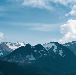 découvrez nos puzzles 3d pour enfants, une activité ludique et éducative pour occuper les longs après-midis tout en développant créativité et patience.