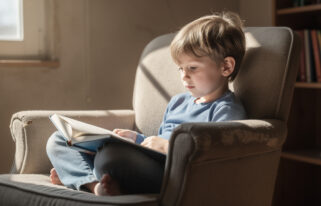 découvrez un livre réconfortant qui aide les enfants à comprendre et à vivre le deuil à travers des histoires douces et apaisantes.