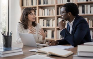 découvrez l'importance de la langue française en communication et clarifiez la différence entre 'j'ai dis' et 'j'ai dit' pour améliorer votre expression écrite et orale.